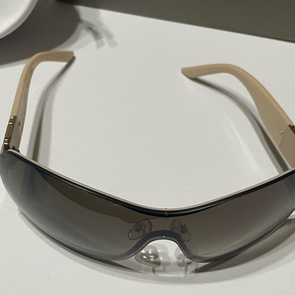 Christian Dior Shield Gradient Sunglasses - Picture 2 of 8